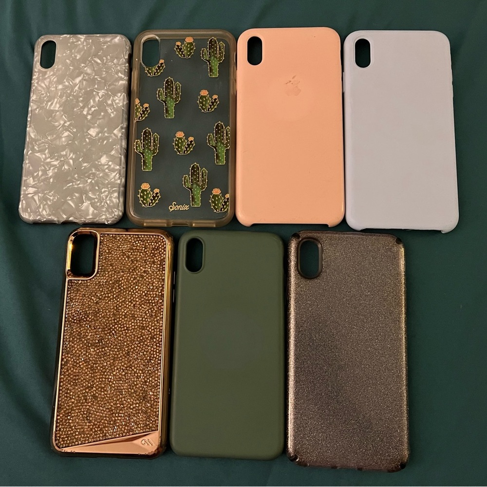 iPhone XS Max phone cases. Minimal use.